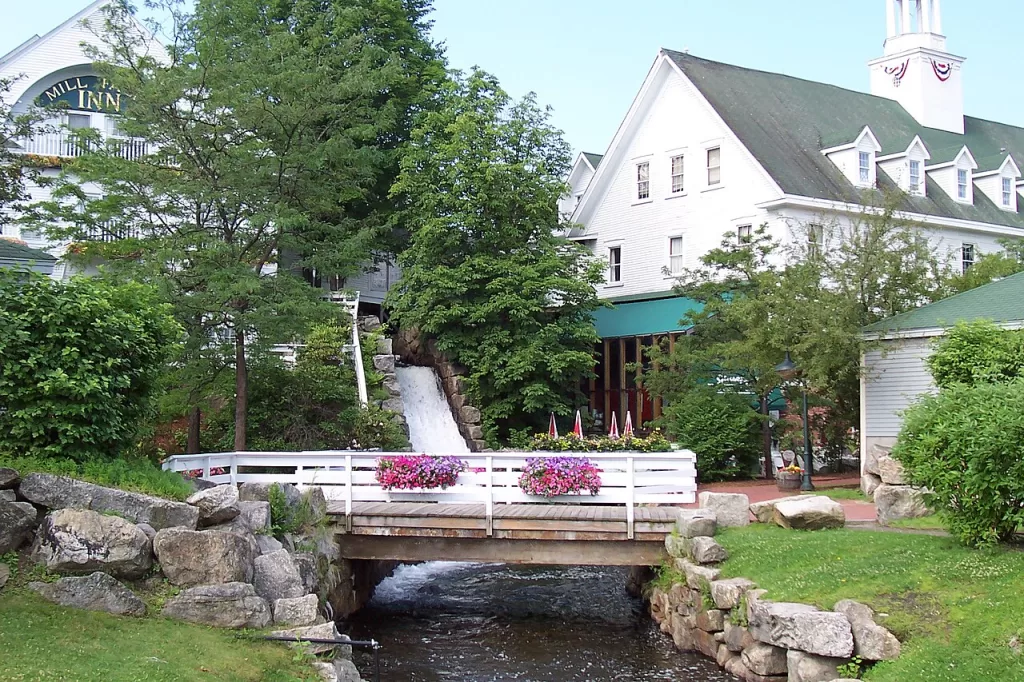 Meredith Mill Falls Inn Meredith NH